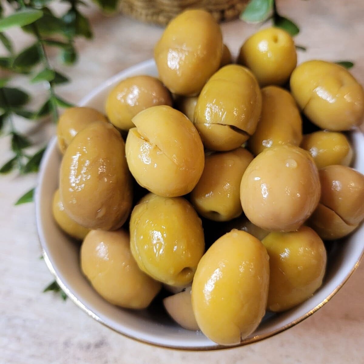 Yeşil Kırma Zeytin 1.250 Gr